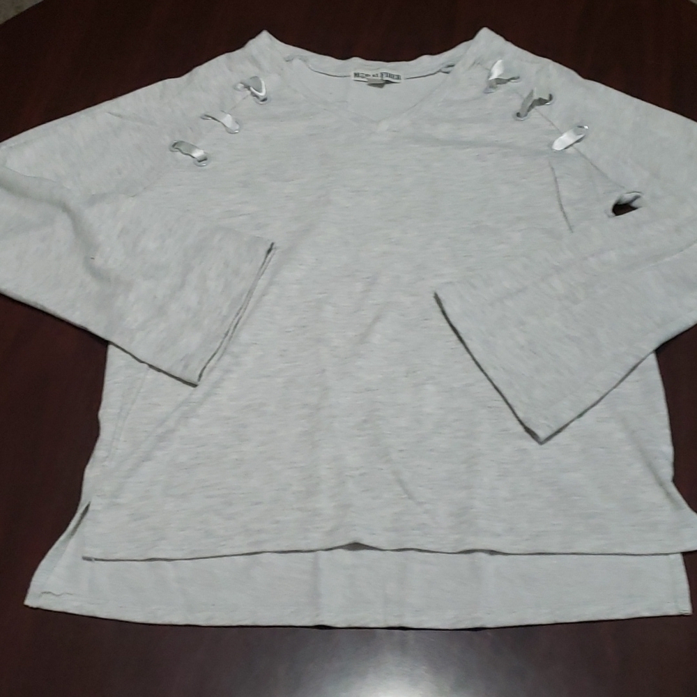 Moral Fiber V Neck Bell Sleeve Sweat Shirt M EUC
